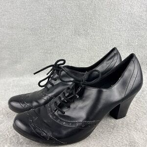 Predictions Classic Black Lace-Up Heeled Oxford Shoes Women’s 7.5